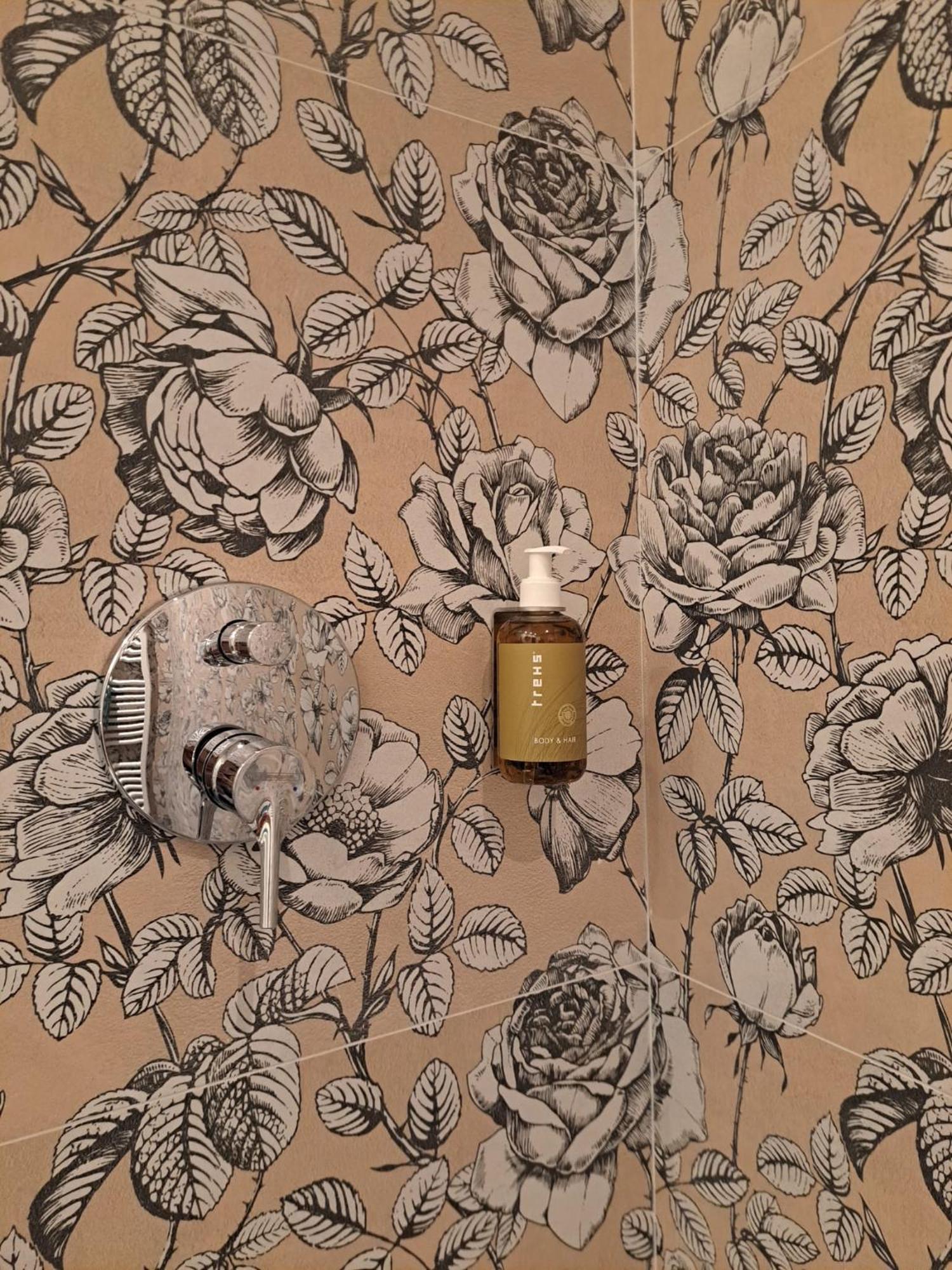 Apartment Wildflower In Privatvilla Im Herzen Merans Zewnętrze zdjęcie