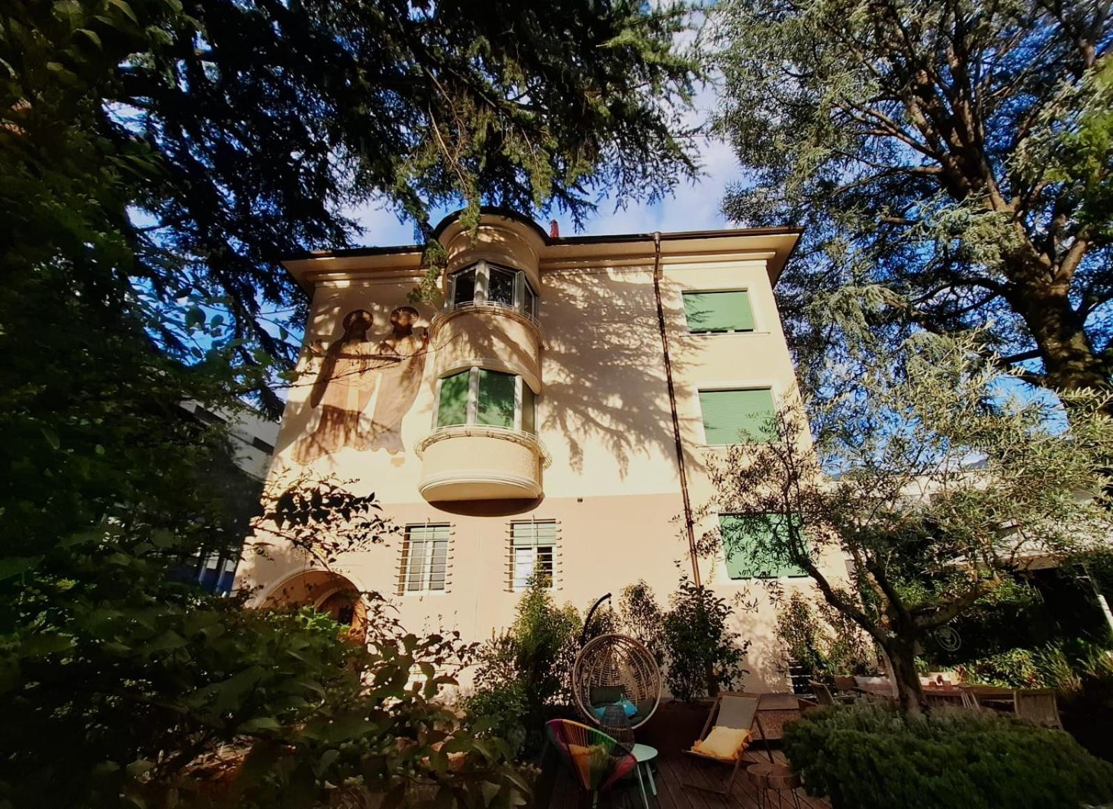 Apartment Wildflower In Privatvilla Im Herzen Merans Zewnętrze zdjęcie
